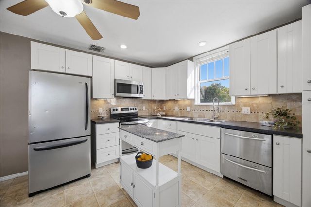 5824 GULFPORT BLVD S, Gulfport, FL 33707