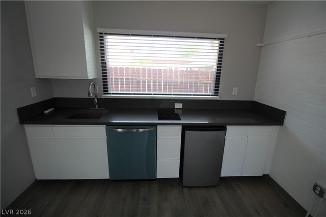 218 South 11th Street 4, Las Vegas, NV 89101