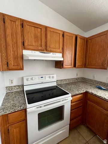 5953 W CAPE COD DR, West Valley City, UT 84128