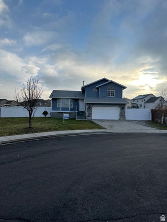 5953 W CAPE COD DR, West Valley City, UT 84128