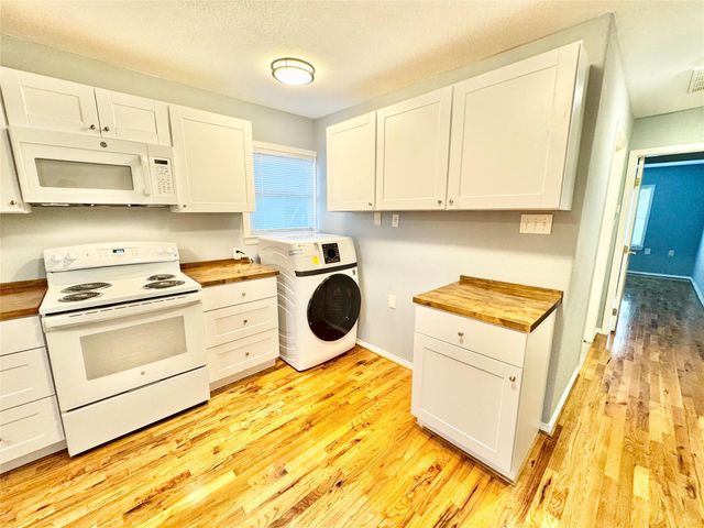 6203 Heards Lane B, Galveston, TX 77551