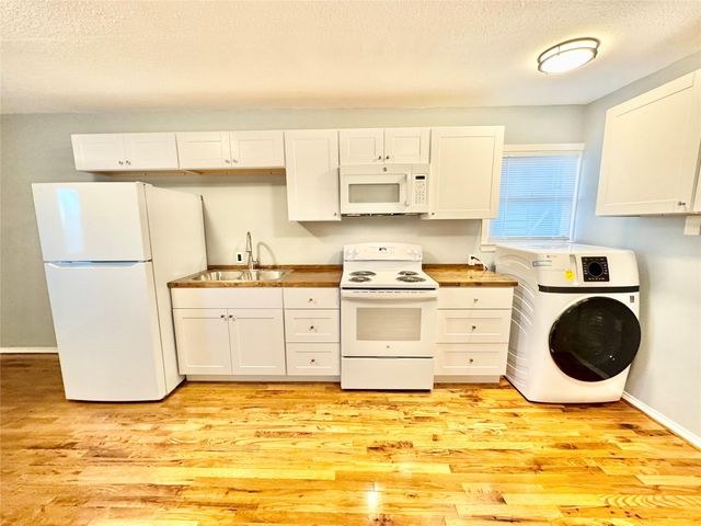 6203 Heards Lane B, Galveston, TX 77551