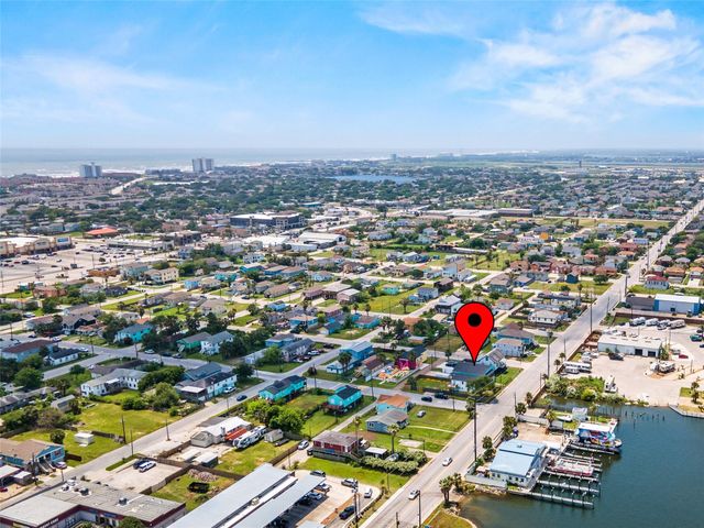 6203 Heards Lane B, Galveston, TX 77551