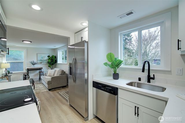 10231 36th Avenue SW, Seattle, WA 98146