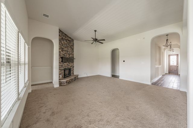 452 Wintergreen Drive, Waxahachie, TX 75165