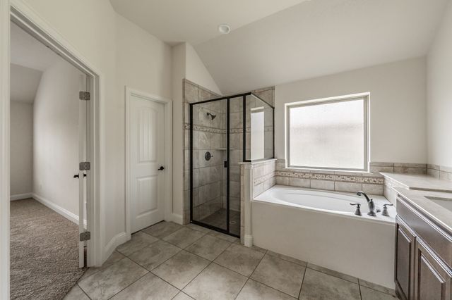 452 Wintergreen Drive, Waxahachie, TX 75165
