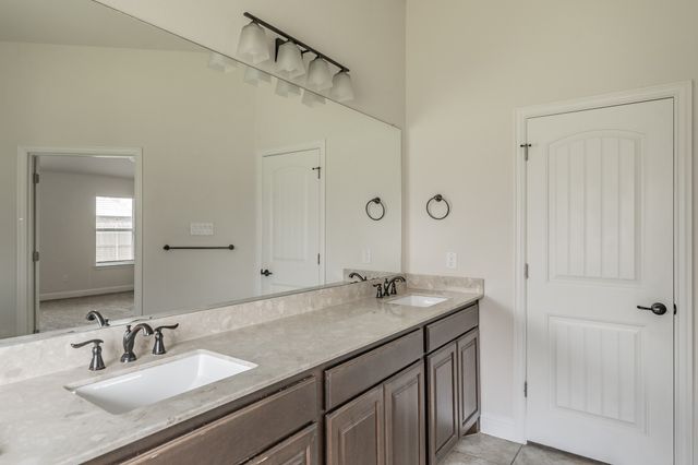 452 Wintergreen Drive, Waxahachie, TX 75165