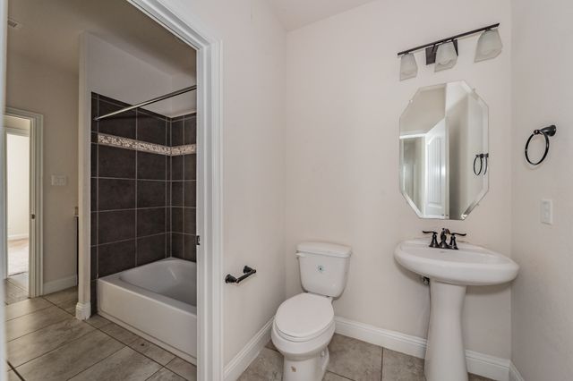 452 Wintergreen Drive, Waxahachie, TX 75165