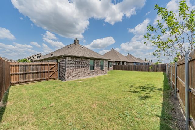 452 Wintergreen Drive, Waxahachie, TX 75165