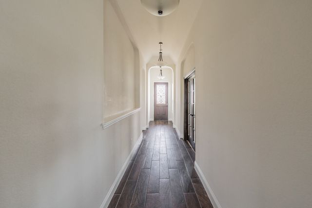 452 Wintergreen Drive, Waxahachie, TX 75165
