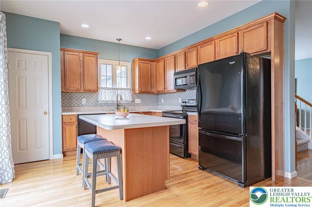 5633 Kart Drive, Allentown City, PA 18106