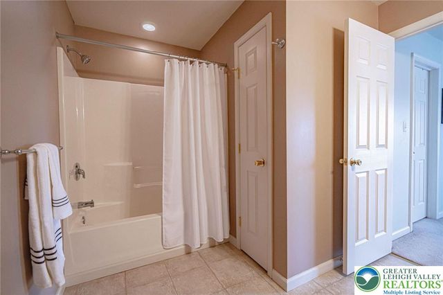 5633 Kart Drive, Allentown City, PA 18106