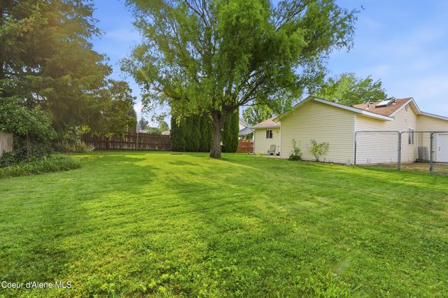 1053 W Heron AVE, Hayden, ID 83835