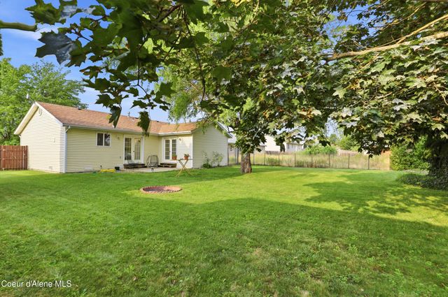 1053 W Heron AVE, Hayden, ID 83835