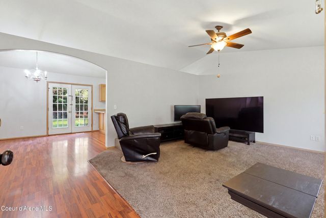 1053 W Heron AVE, Hayden, ID 83835