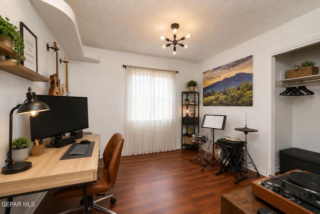 6233 GRACE MADRILES Place, El Paso, TX 79932