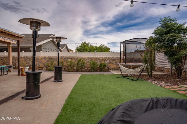 6233 GRACE MADRILES Place, El Paso, TX 79932