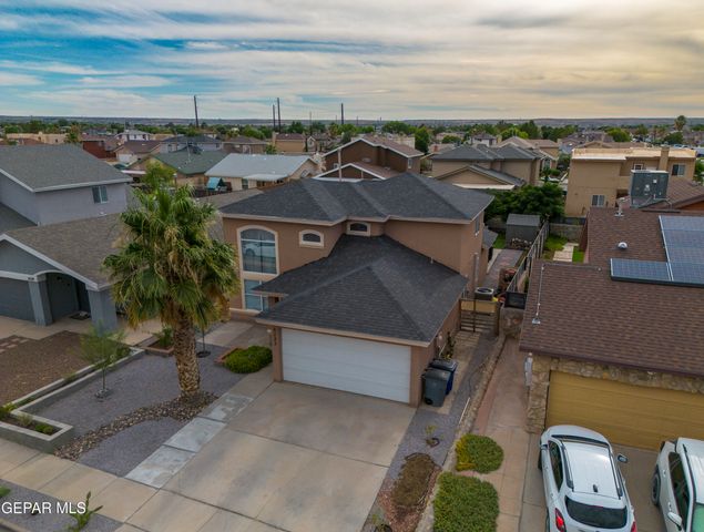 6233 GRACE MADRILES Place, El Paso, TX 79932