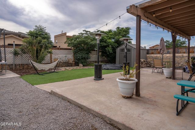 6233 GRACE MADRILES Place, El Paso, TX 79932