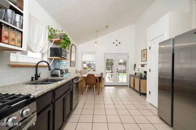 6233 GRACE MADRILES Place, El Paso, TX 79932