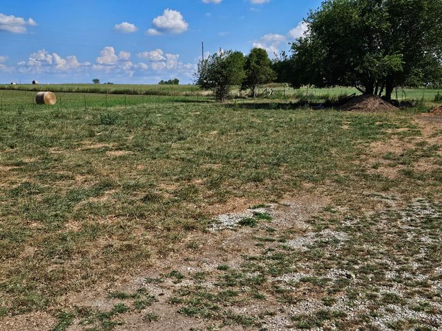 21759 Lawrence 2172, Aurora, MO 65605