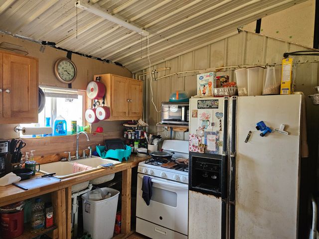 21759 Lawrence 2172, Aurora, MO 65605