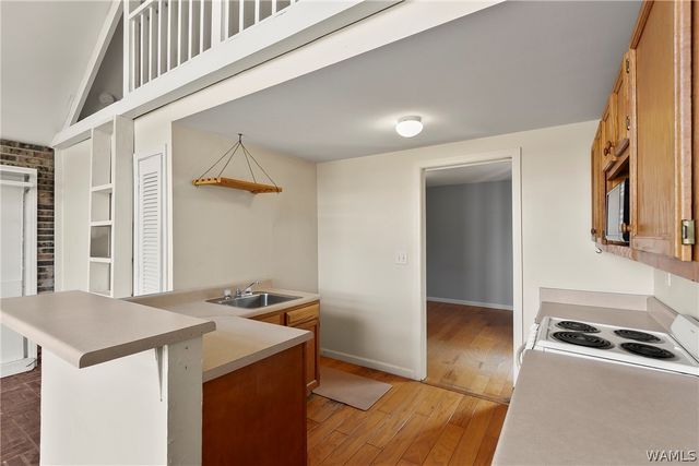 13 Hillcrest, Tuscaloosa, AL 35401