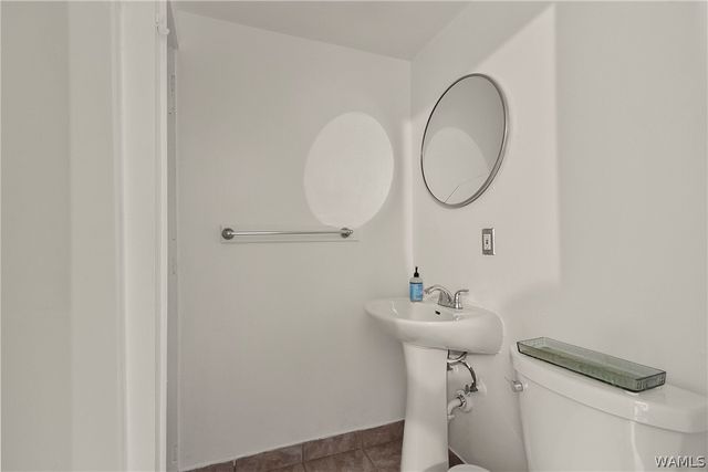 13 Hillcrest, Tuscaloosa, AL 35401