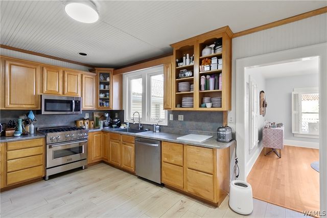 13 Hillcrest, Tuscaloosa, AL 35401