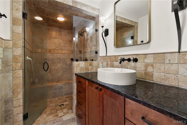 13 Hillcrest, Tuscaloosa, AL 35401