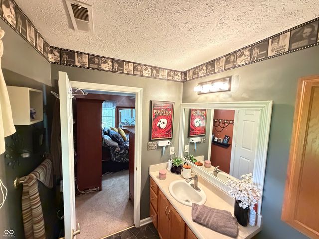 3427 Village Drive, Anderson, IN 46011