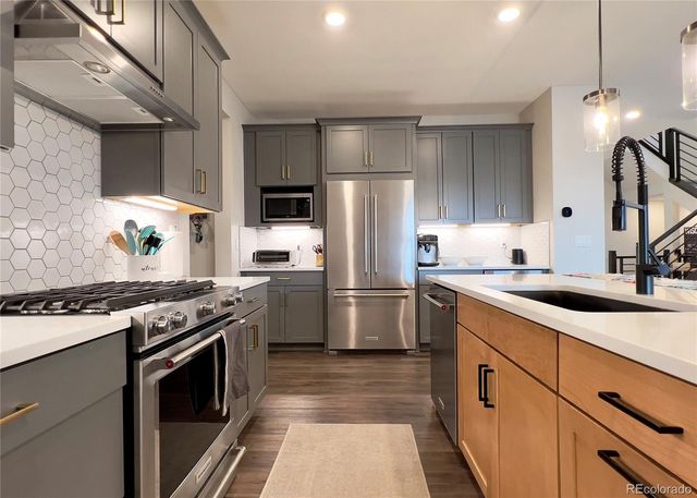 17303 W 93rd Place, Arvada, CO 80007