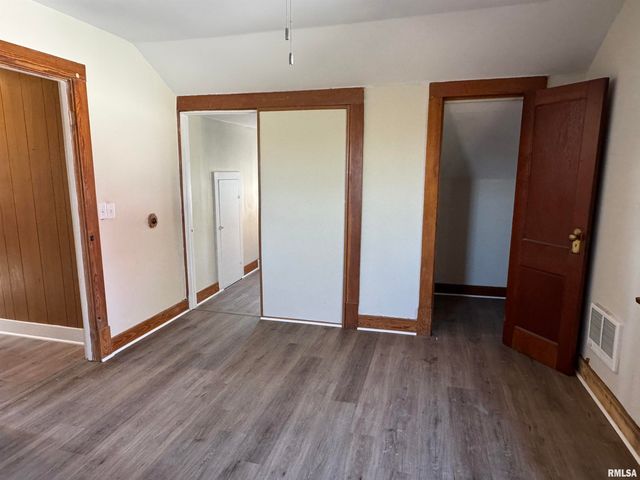 211 MCKINLEY Avenue, Bartonville, IL 61607