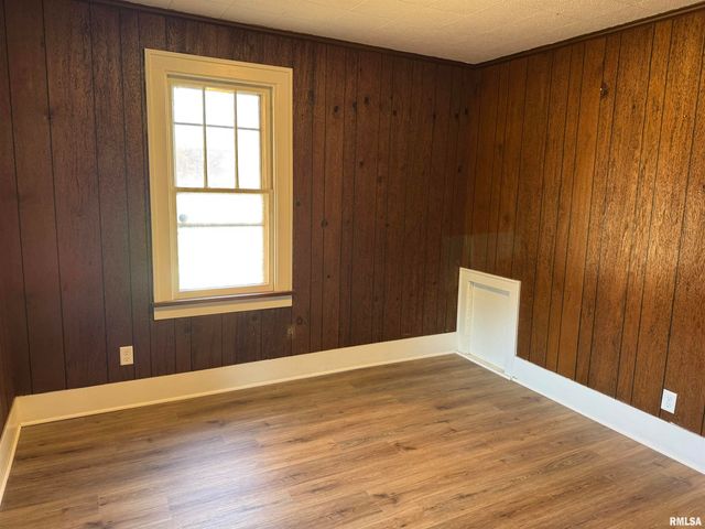 211 MCKINLEY Avenue, Bartonville, IL 61607