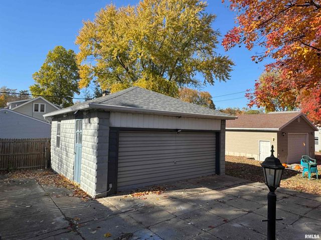 211 MCKINLEY Avenue, Bartonville, IL 61607