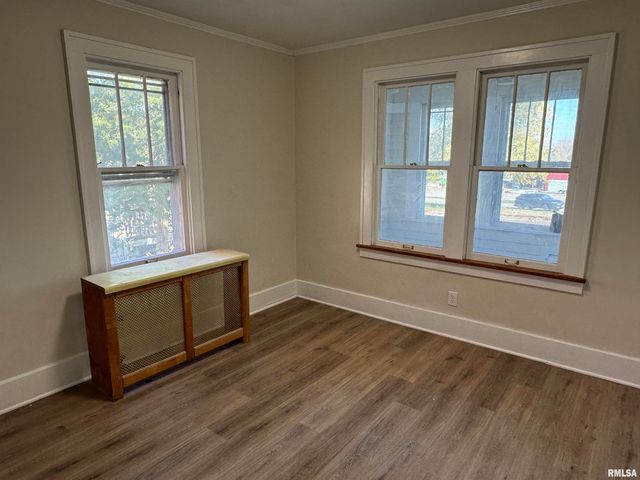 211 MCKINLEY Avenue, Bartonville, IL 61607