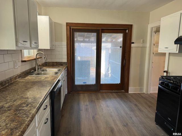 211 MCKINLEY Avenue, Bartonville, IL 61607