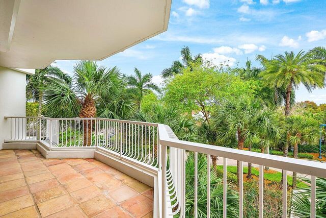 20320 Fairway Oaks Drive 331, Boca Raton, FL 33434