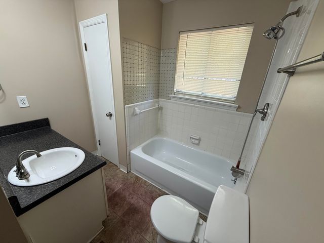 6005 Hillcrest Drive, Harrison, TN 37341