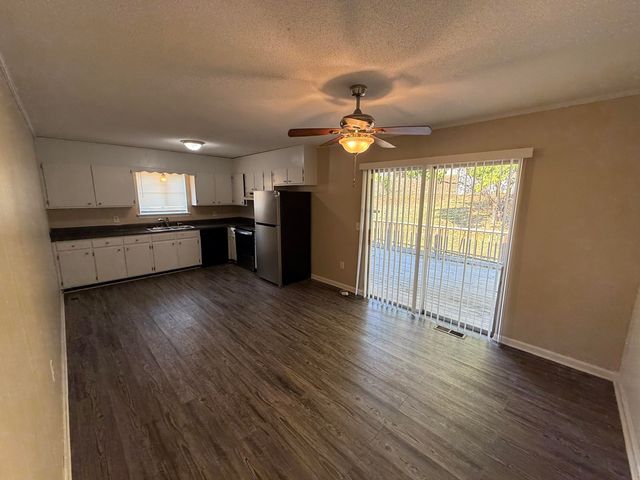 6005 Hillcrest Drive, Harrison, TN 37341