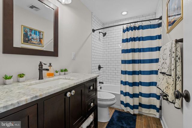 108 W MAPLE AVE, Morrisville, PA 19067