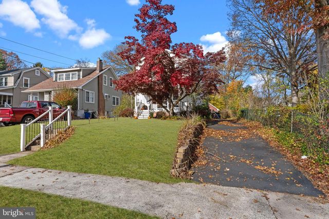 108 W MAPLE AVE, Morrisville, PA 19067