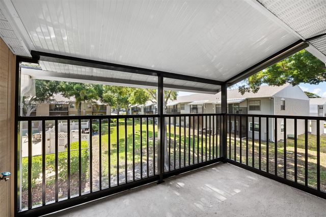 3812 N OAK DRIVE M72, Tampa, FL 33611