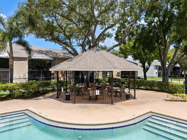 3812 N OAK DRIVE M72, Tampa, FL 33611