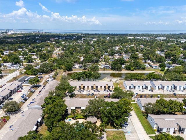 3812 N OAK DRIVE M72, Tampa, FL 33611