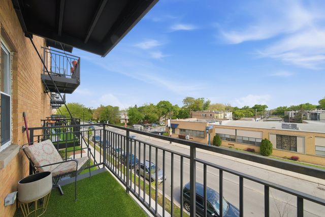 2501 W Bryn Mawr Avenue 308, Chicago, IL 60659