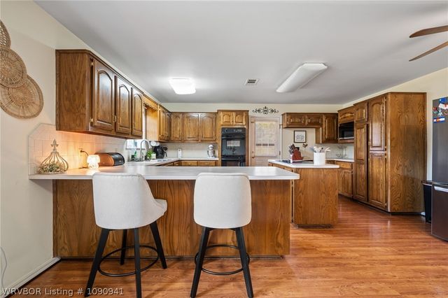 3111 Sturgeon Road, Greenwood, AR 72936