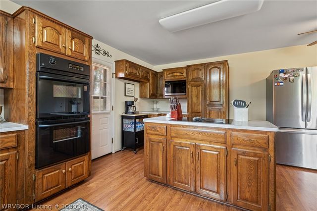 3111 Sturgeon Road, Greenwood, AR 72936