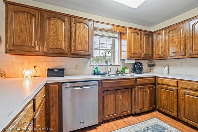 3111 Sturgeon Road, Greenwood, AR 72936