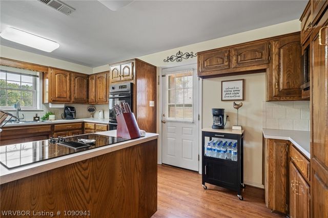3111 Sturgeon Road, Greenwood, AR 72936